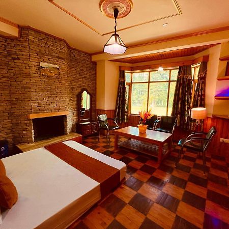 Woods Villa- A Luxury Mountains View Cottages Manāli Exterior foto