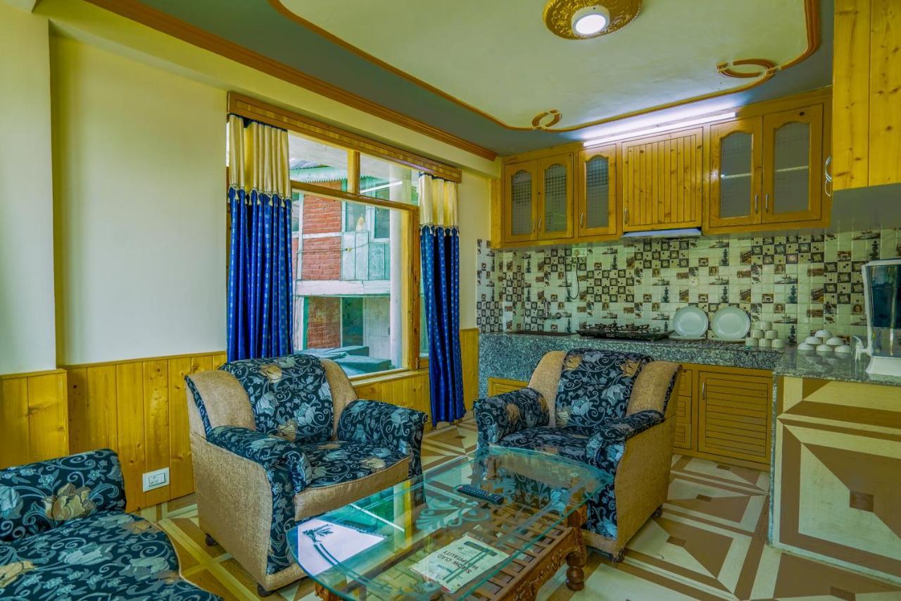 Woods Villa- A Luxury Mountains View Cottages Manāli Exterior foto