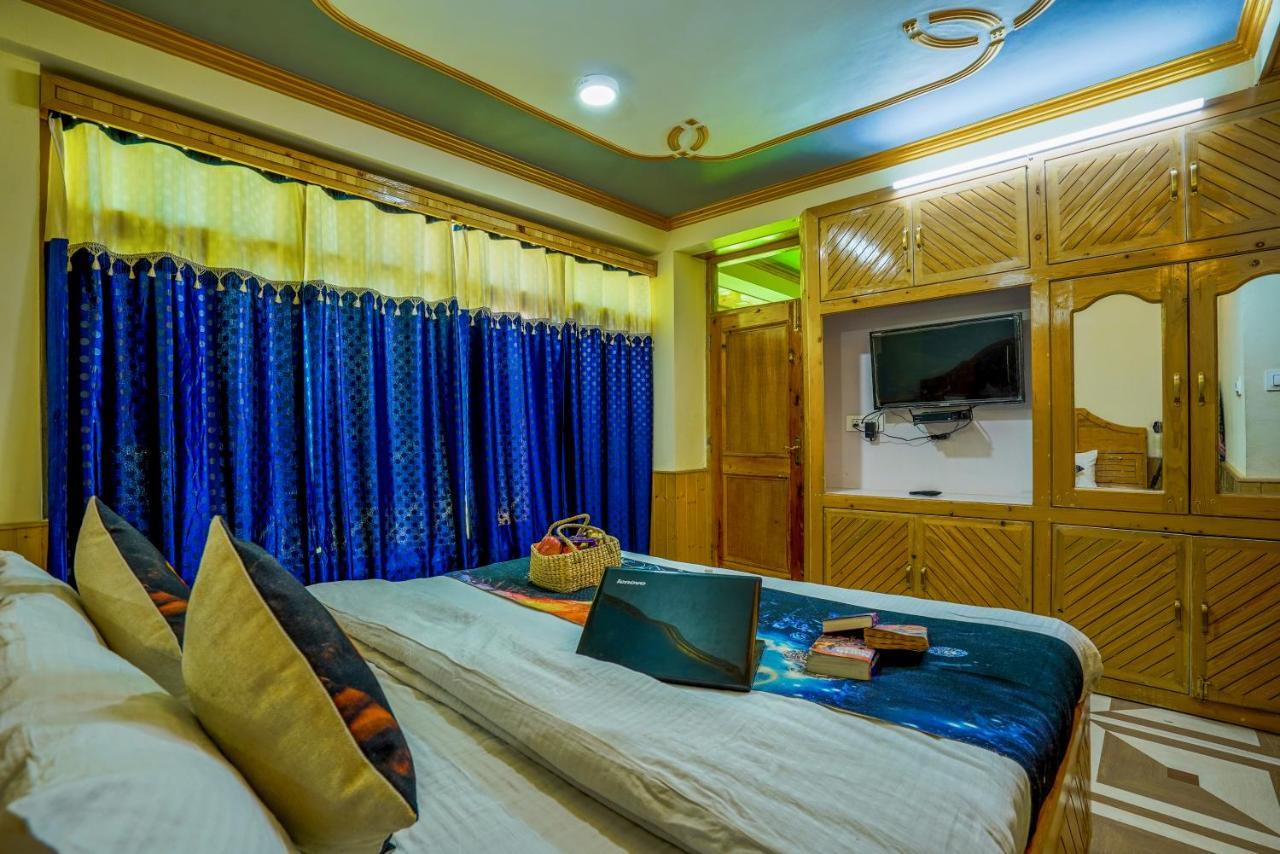Woods Villa- A Luxury Mountains View Cottages Manāli Exterior foto