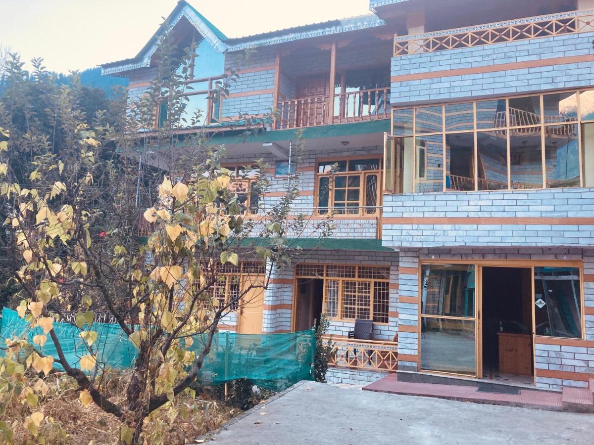 Woods Villa- A Luxury Mountains View Cottages Manāli Exterior foto