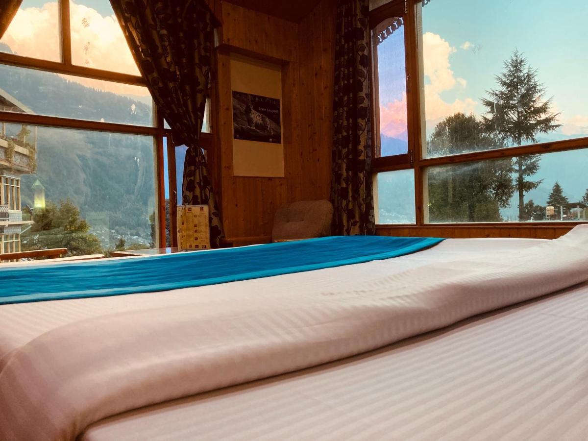 Woods Villa- A Luxury Mountains View Cottages Manāli Exterior foto