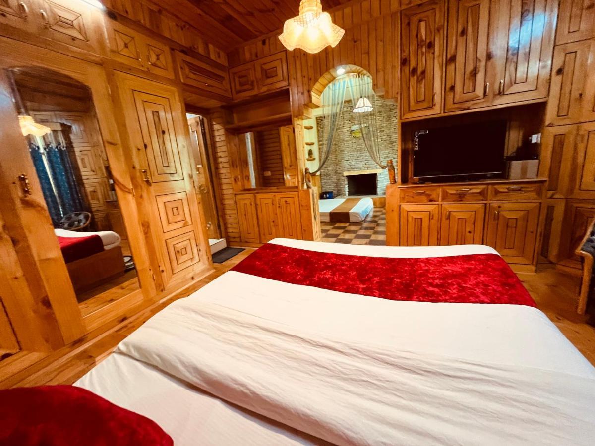 Woods Villa- A Luxury Mountains View Cottages Manāli Exterior foto
